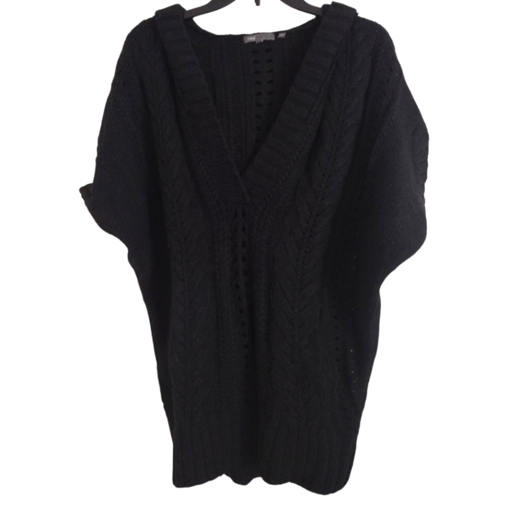 Vince black knit short sleeved tunic style sweater with hood size small